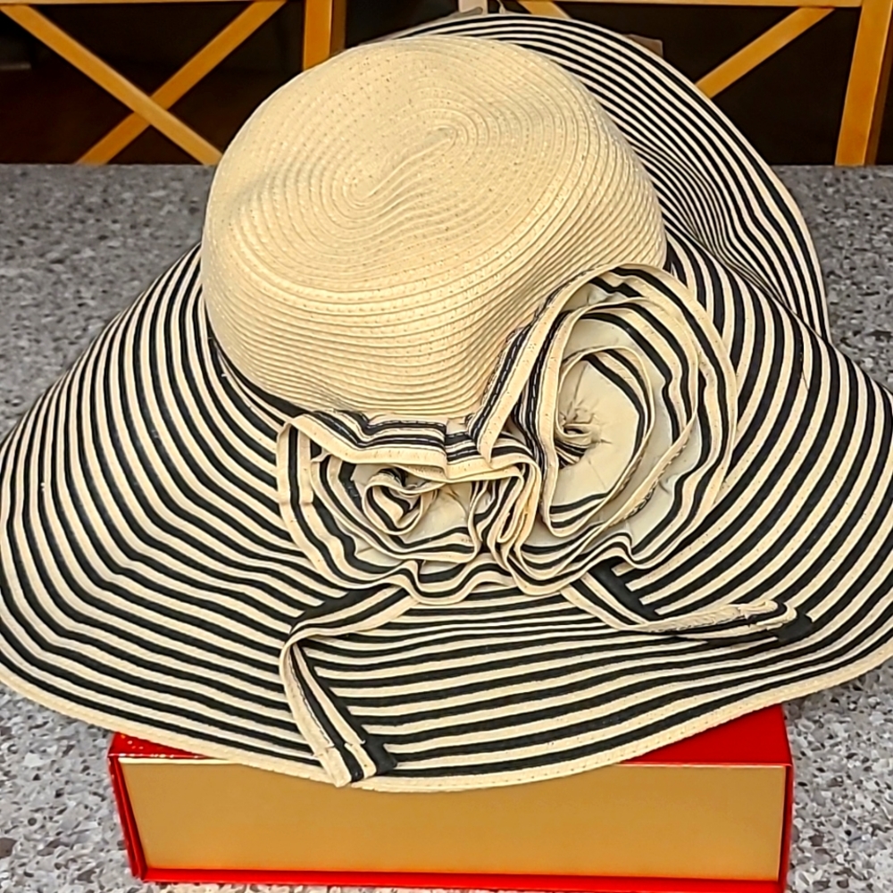 Jessica Simpson Hat